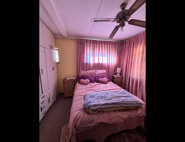 4 BEDROOM FREEHOLD FOR SALE IN BELLAIR